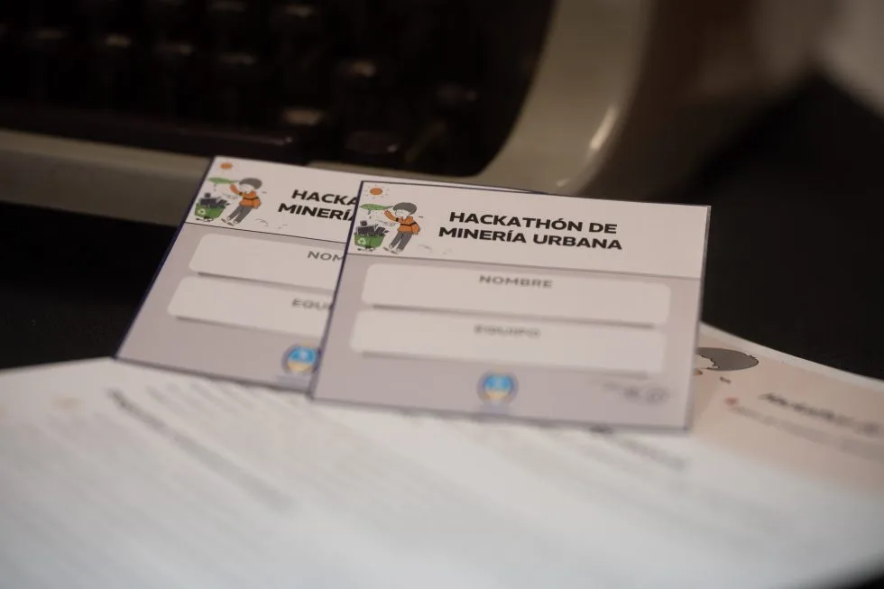 Hackathón de minería urbana: propuestas de reciclaje