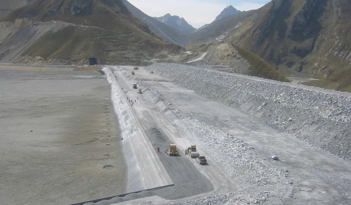 Glencore sube producción de cobre por Chile y Perú