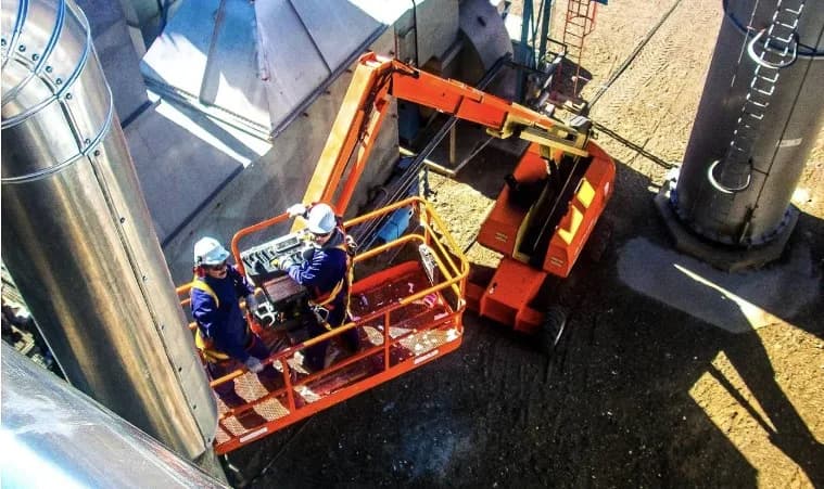 Exportaciones mineras y petroleras: un tercio del total