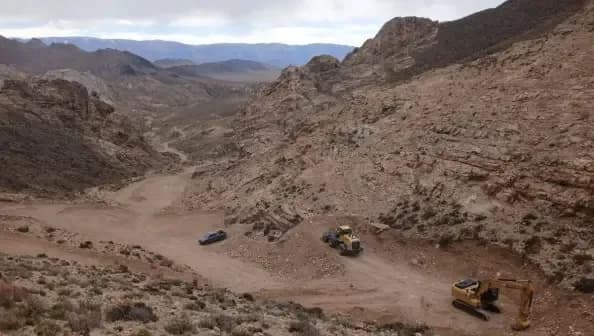 NewPeak reporta 663 metros mineralizados en Las Opeñas