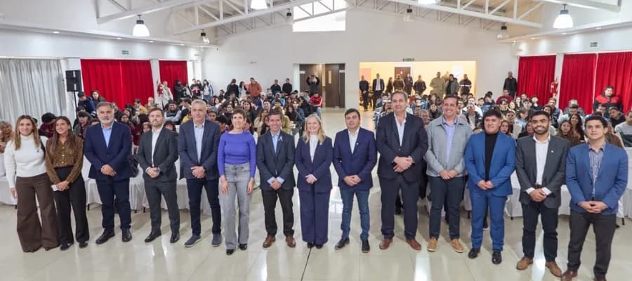 Mendoza impulsa talento minero con foro en Las Heras