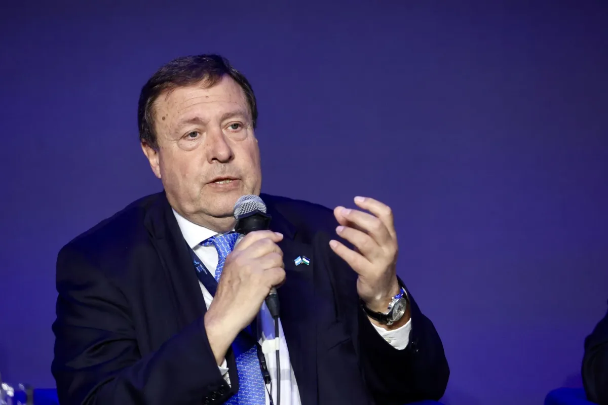 Río Negro convoca audiencia por Argentina LNG en Sierra Grande