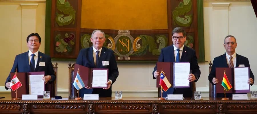 Chile, Argentina, Bolivia y Perú firman acuerdo sobre minerales estratégicos
