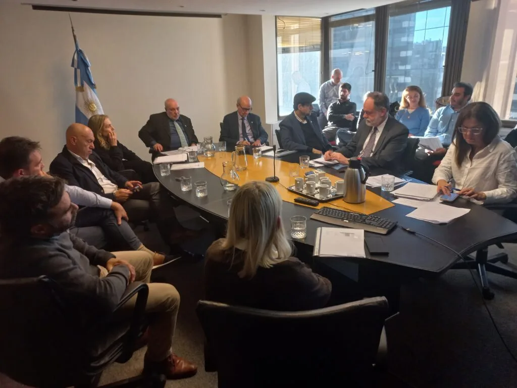 Enrege avanza con fusión de áreas operativas